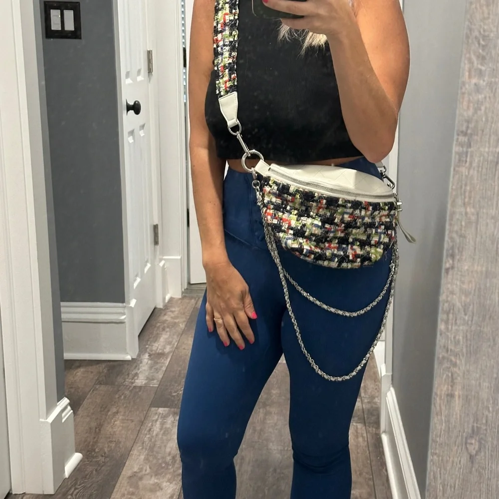 CHANEL Colorful Chain Crossbody Bag white tweed - Picture 3 of 11